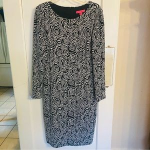 Womens Betsey Johnson Black and White Rose Dress Size 14 Stretch Lined Classic